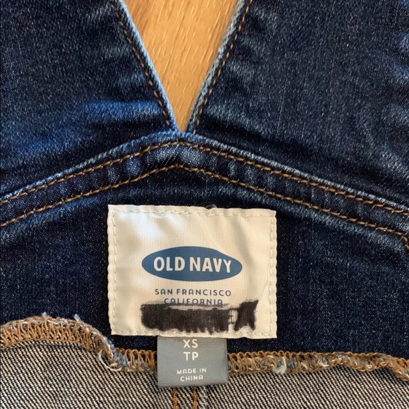 Old navy denim overall shorts - Picture 4 of 6
